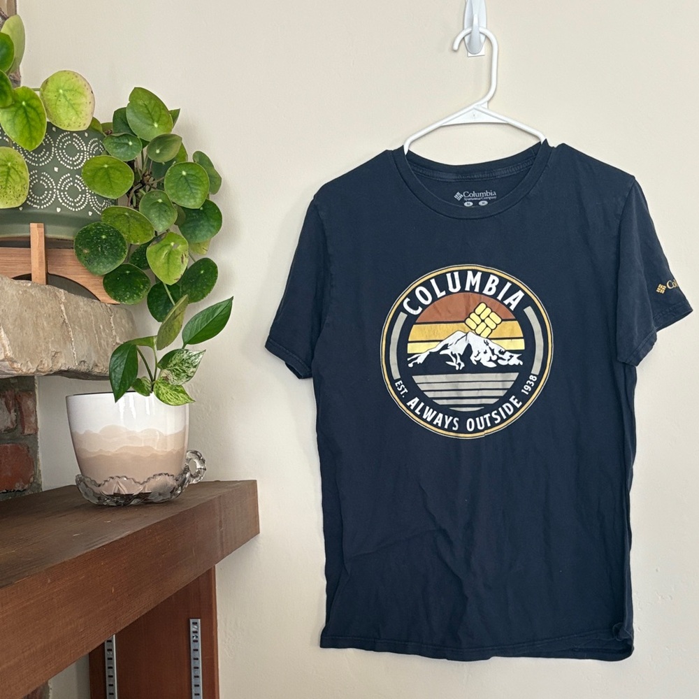 Columbia Men's Navy Graphic Tee
